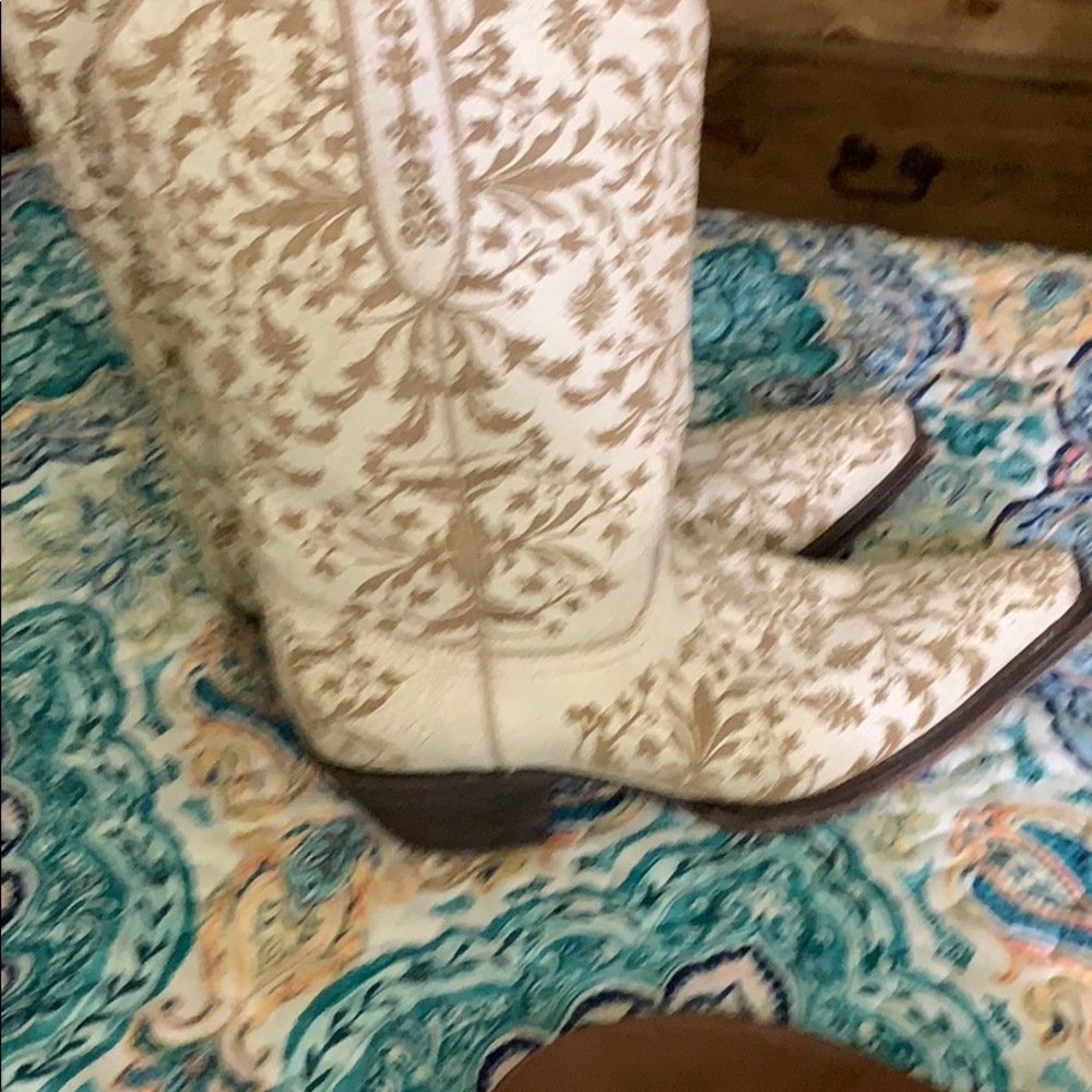 Women boots